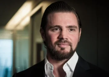 Vorcaro diz que doações a Bolsonaro e Tarcísio foram propina negociada com Kassab 17 GAZETA MERCANTIL Daniel Vorcaro - Gazeta Mercantil
