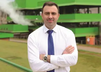 Empresário do biodiesel doa R$ 500 mil a Lula e R$ 500 mil a Flávio Bolsonaro 5 GAZETA MERCANTIL Erasmo Battistella - Gazeta Mercantil