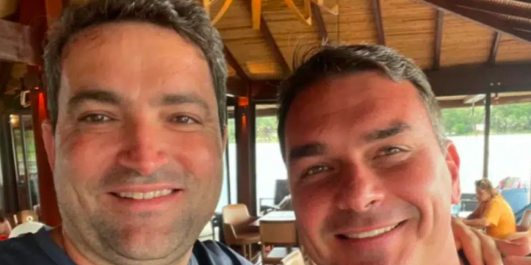Willer Tomaz, amigo de Flávio Bolsonaro, apostou quase R$ 5 bilhões na Blaze 1 GAZETA MERCANTIL Willer Tomaz, Amigo De Flávio Bolsonaro, Apostou Quase R$ 5 Bilhões Na Blaze - Gazeta Mercantil - Política