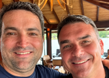 Willer Tomaz E Flavio Bolsonaro - Gazeta Mercantil