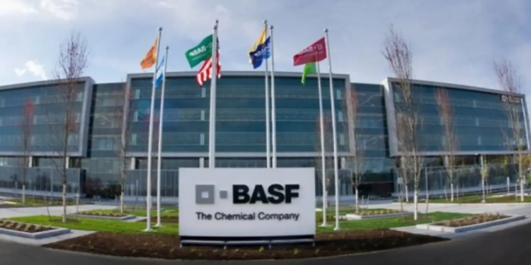 BASF prepara IPO de divisão agrícola com quatro bancos e mira Bolsa de Frankfurt 1 GAZETA MERCANTIL Basf Prepara Ipo De Divisão Agrícola Com Quatro Bancos E Mira Bolsa De Frankfurt-Gazeta Mercantil