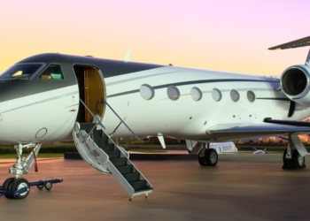 Aeronave Da Fuga De Flavio Bolsonaro - Gazeta Mercantil