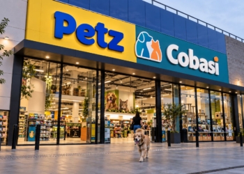 Petz Cobasi (AUAU3) aprova recompra de até 17,6 milhões de ações; veja impacto para acionistas 8 GAZETA MERCANTIL Petz Cobasi - Gzt - Gazeta Mercantil